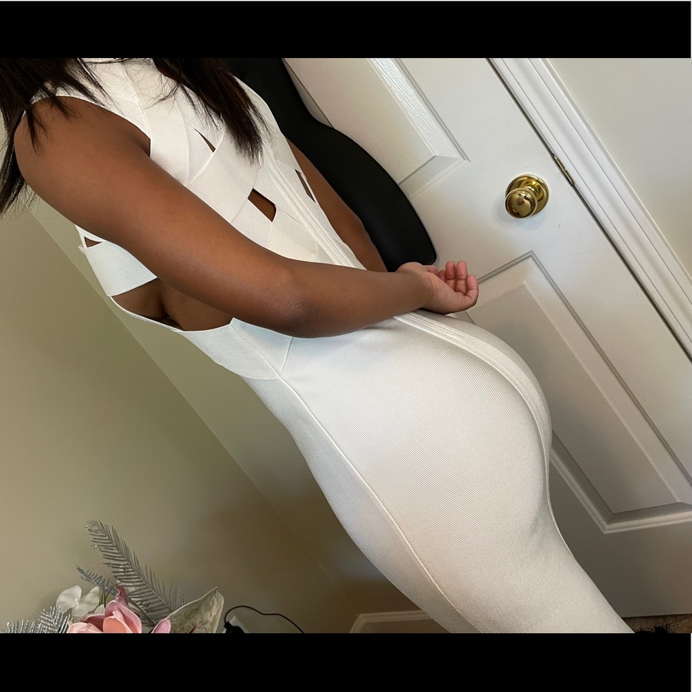 Bandage dress with crisscross on breast